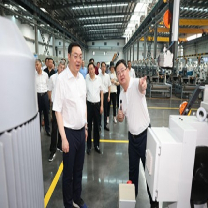 泰州市市委書記朱立凡、市長(zhǎng)萬(wàn)聞華率隊(duì) 觀摩泰隆科技產(chǎn)業(yè)園項(xiàng)目